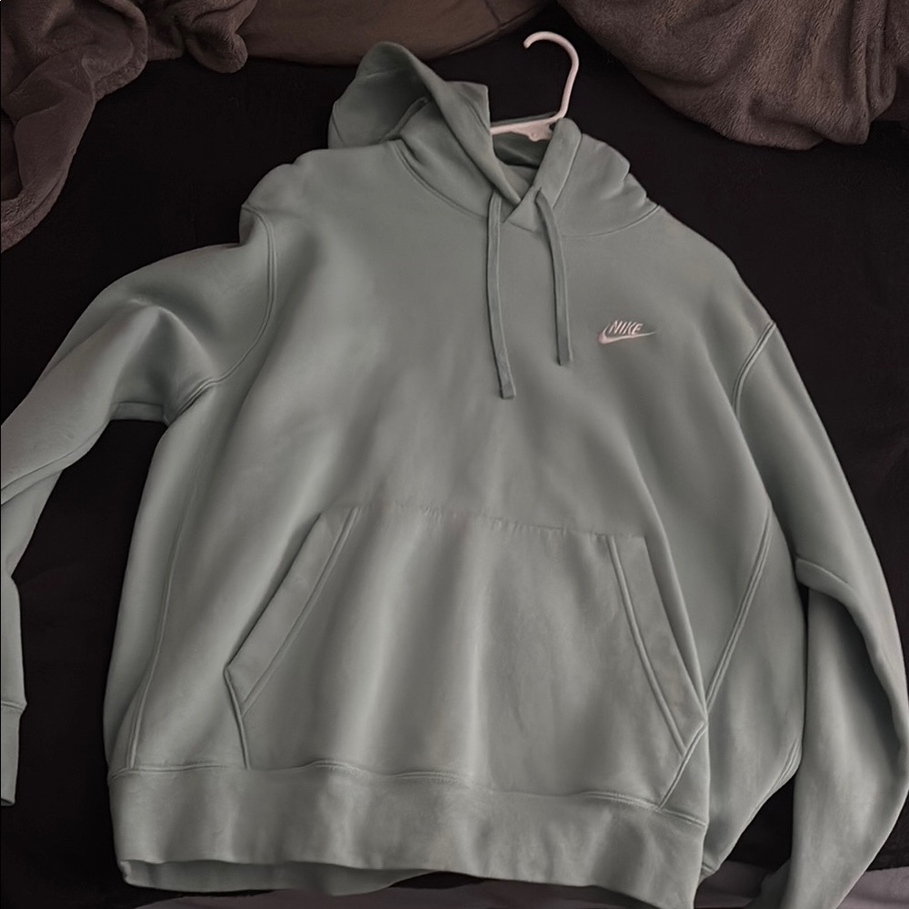 Nike Men's light blue club fleece hoodie